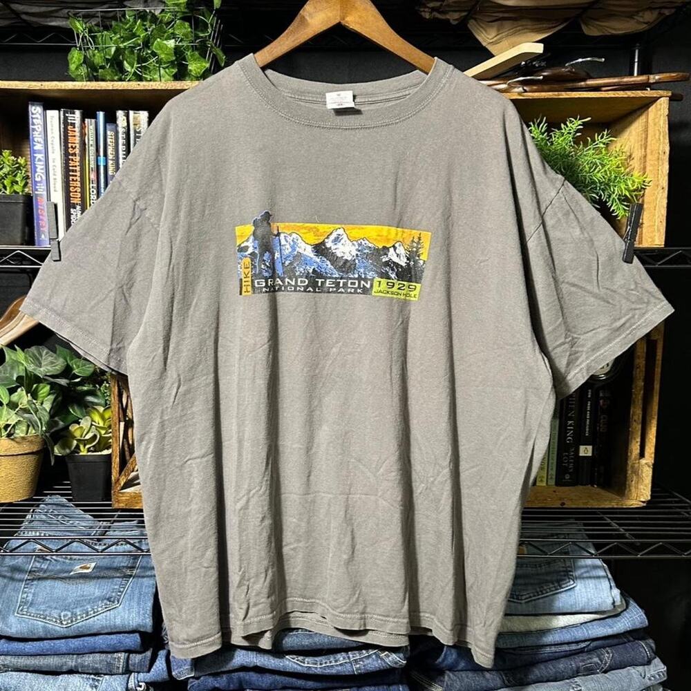 Vintage Y2K Grand Teton National Park Box Logo Skater Tee Gray Hiking Shirt 2XL